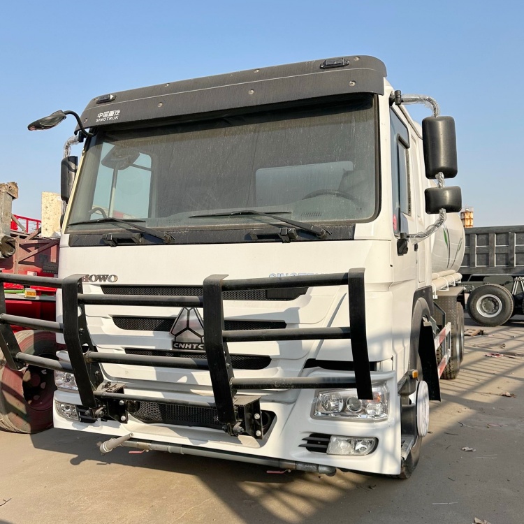 Remanufactured Tanker Truck Howo 25CBM Water Tank Truck 3 remanufactured howo 25cbm water tanker truck (2)