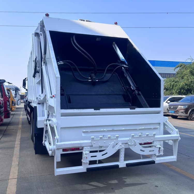 Remanufactured Garbage Truck Howo NX 8×4 3 remanufactured howo NX 371 8x4 garbage truck (1)