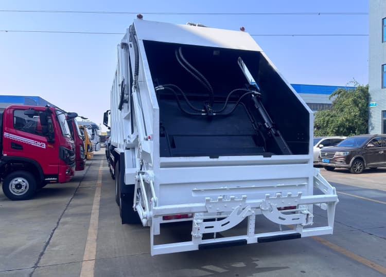 Remanufactured Garbage Truck Howo NX 8×4 8 remanufactured howo NX 371 8x4 garbage truck (1)
