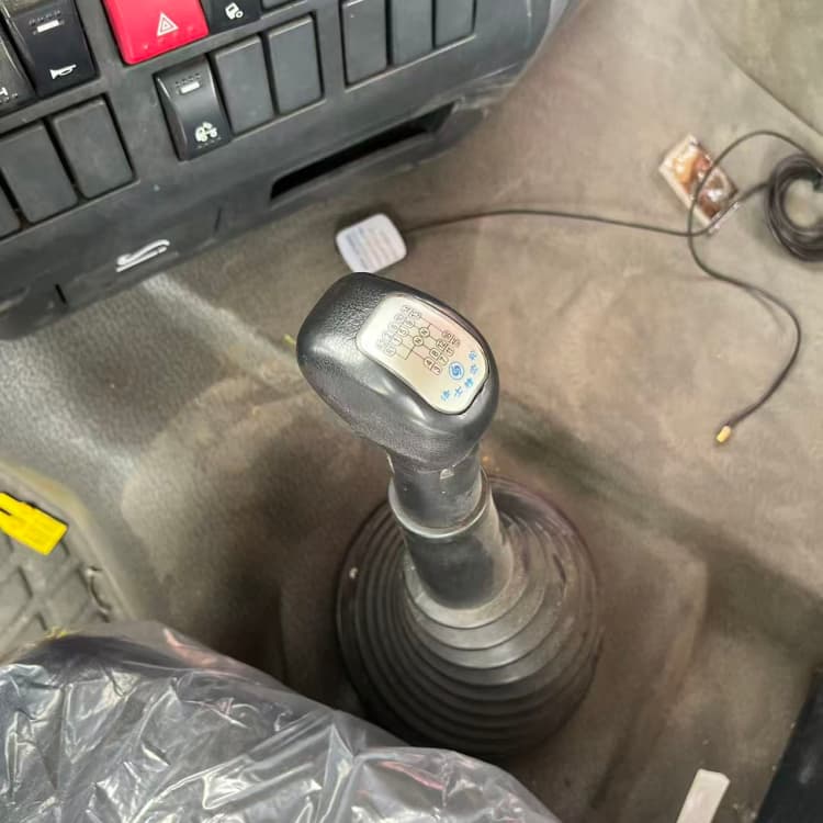remanufactured shacman x3000 6×4 tractor head truck