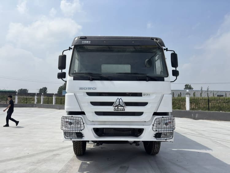 Reman Howo 371 Cargo Box Truck 6×4 6 reman box truck | reman sinotruk howo cargo truck