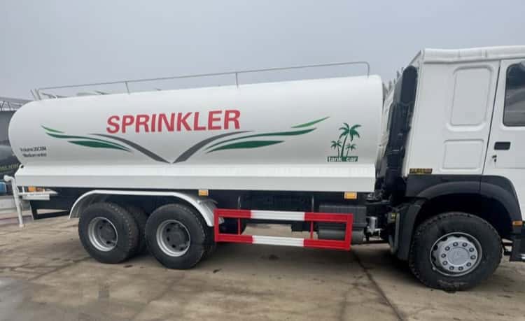 Reman Howo 375 Water Sprinkler Truck 20CBM 6×4 3 reman water sprinkler truck | reman sinotruk water tanker truck