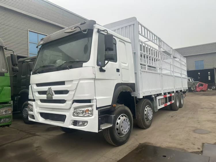 Reman Howo 8×4 Fence Cargo Truck 2 reman sinotruk fence truck | reman howo 8×4 fence truck