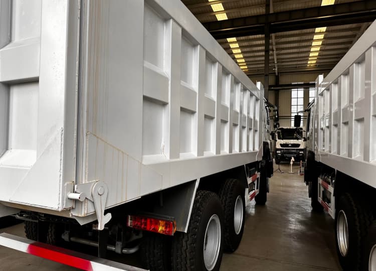 reman sinotruk howo tipper truck