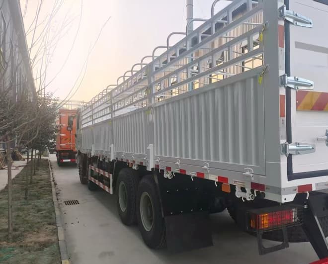 Reman SHACMAN F3000 6×4 Stake Cargo Truck 3 reman stake truck | reman shacman cargo truck | reman cargo truck 6×4